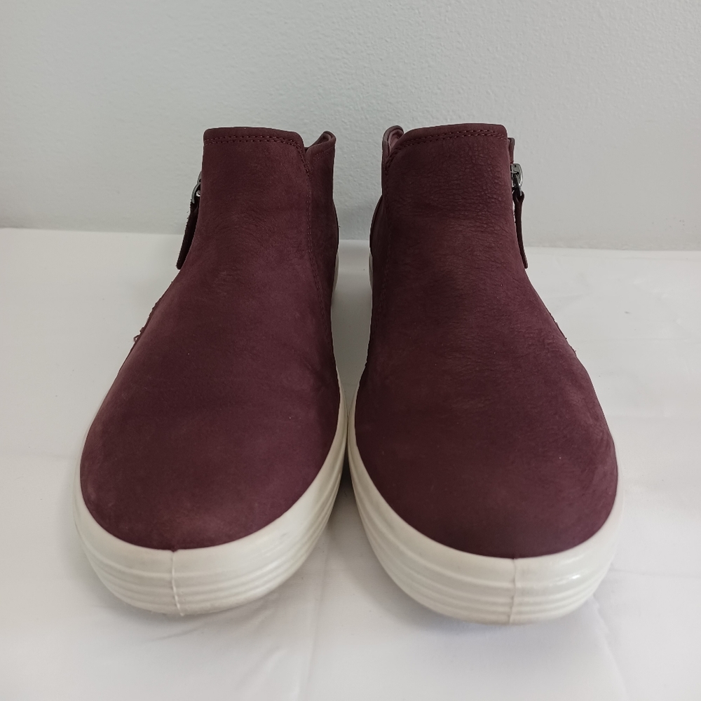Ecco Soft Women's Low Cut Zip Bootie Sneakers Burgundy size 41 (10) nubuck leath